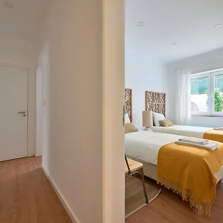 Belem Light Filled With Patio, By Timecooler * Лісабон