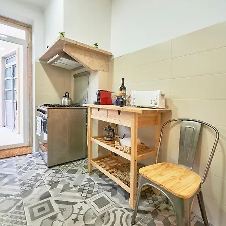 Belem Light Filled With Patio, By Timecooler Apartament *