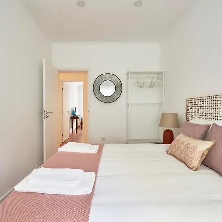 Apartman Belem Light Filled With Patio, By Timecooler Lisboa