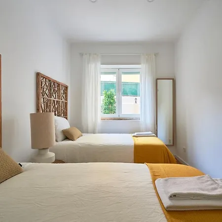 Belem Light Filled With Patio, By Timecooler Апартаменти