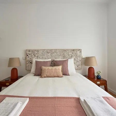 Belem Light Filled With Patio, By Timecooler Лісабон