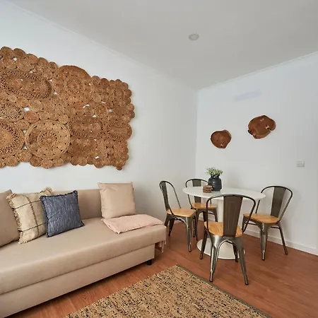 Belem Light Filled With Patio, By Timecooler * Лісабон