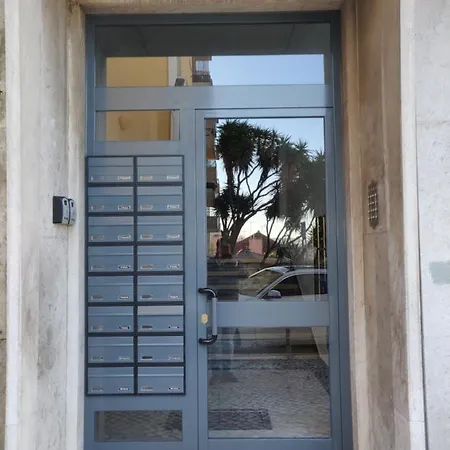 Belem Light Filled With Patio, By Timecooler Апартаменти