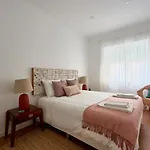 Appartement Belem Light Filled With Patio, By Timecooler *