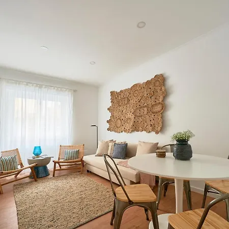 Belem Light Filled With Patio, By Timecooler Лиссабон