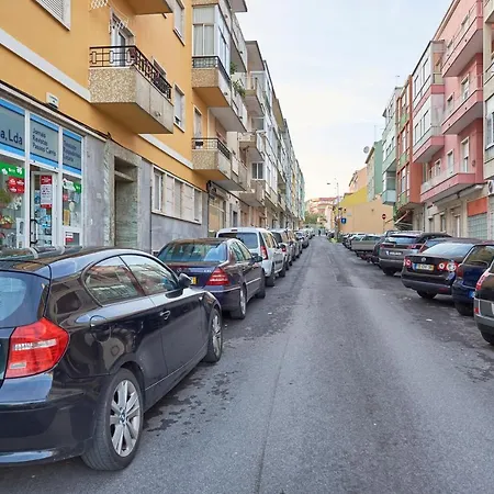 Belem Light Filled With Patio, By Timecooler Lisboa