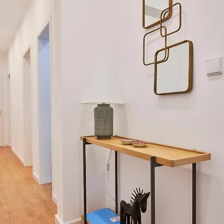 Διαμέρισμα Belem Light Filled With Patio, By Timecooler