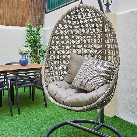 Belém Light Filled With Patio, By Timecooler Appartement