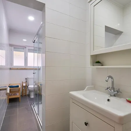 Belém Light Filled With Patio, By Timecooler Appartement